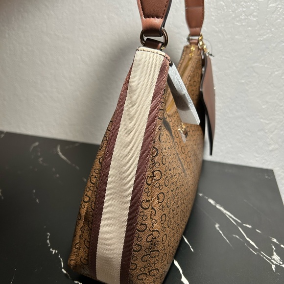 Guess purse, brown with cardholder included - Picture 5 of 6